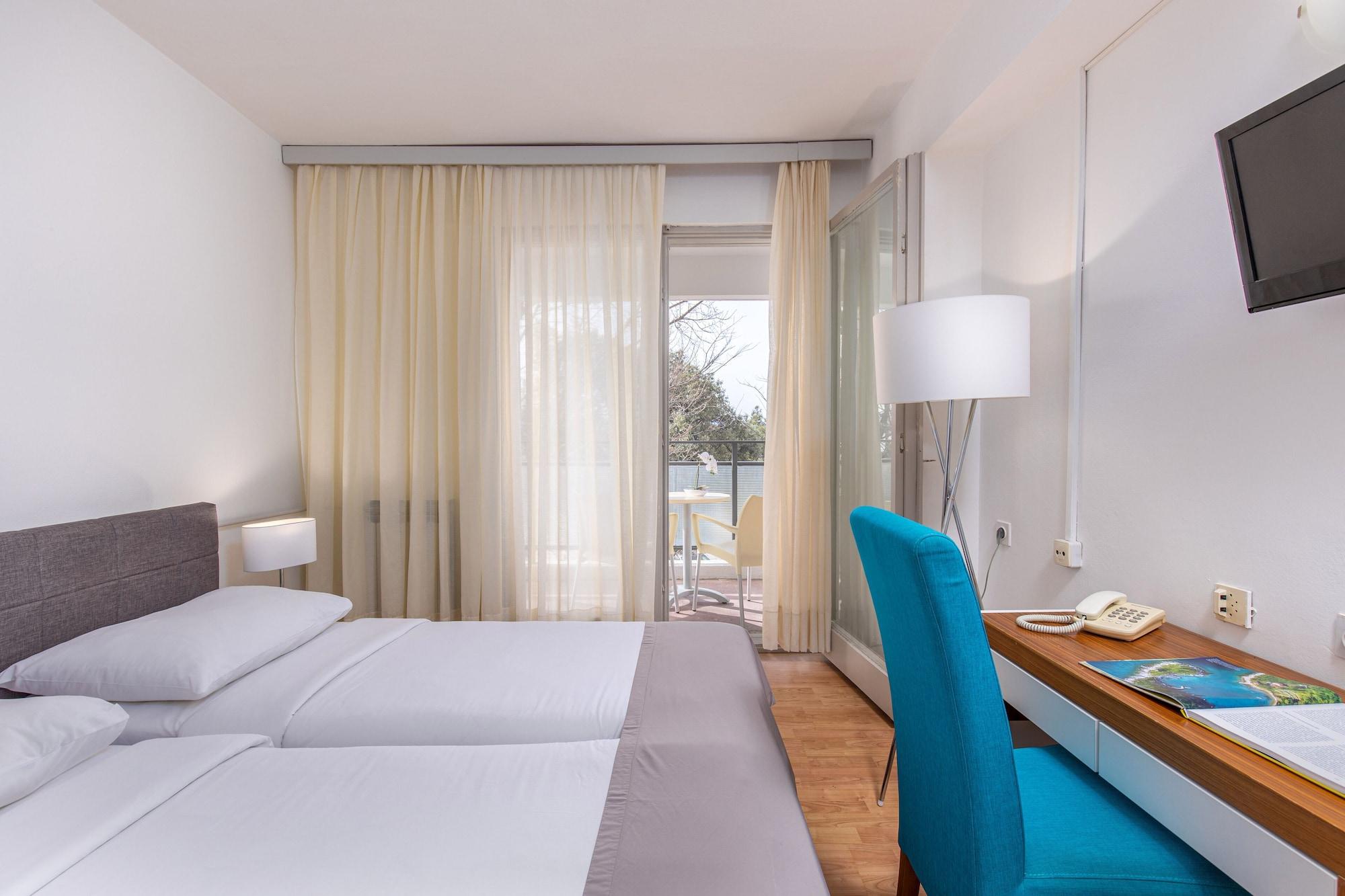 Hotel Zagreb Crikvenica Luaran gambar