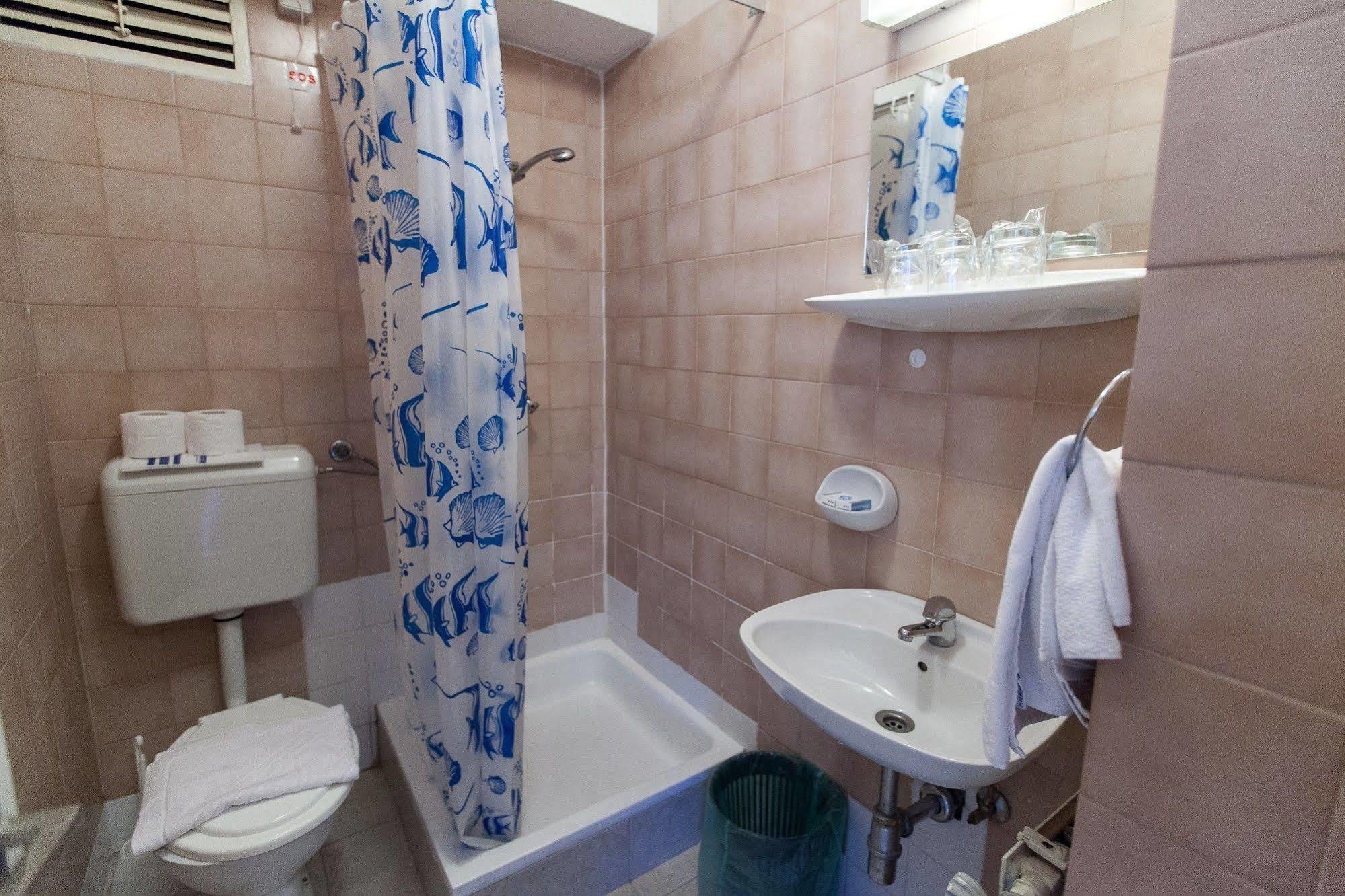 Hotel Zagreb Crikvenica Luaran gambar