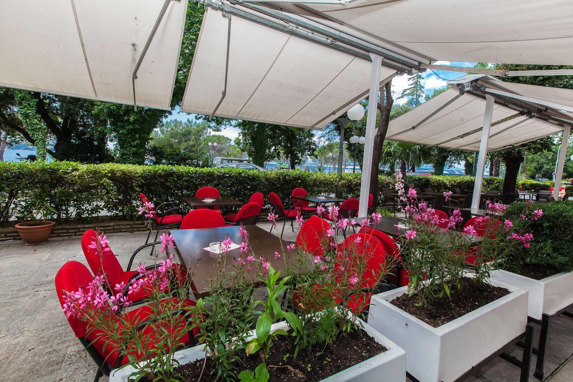 Hotel Zagreb Crikvenica Luaran gambar