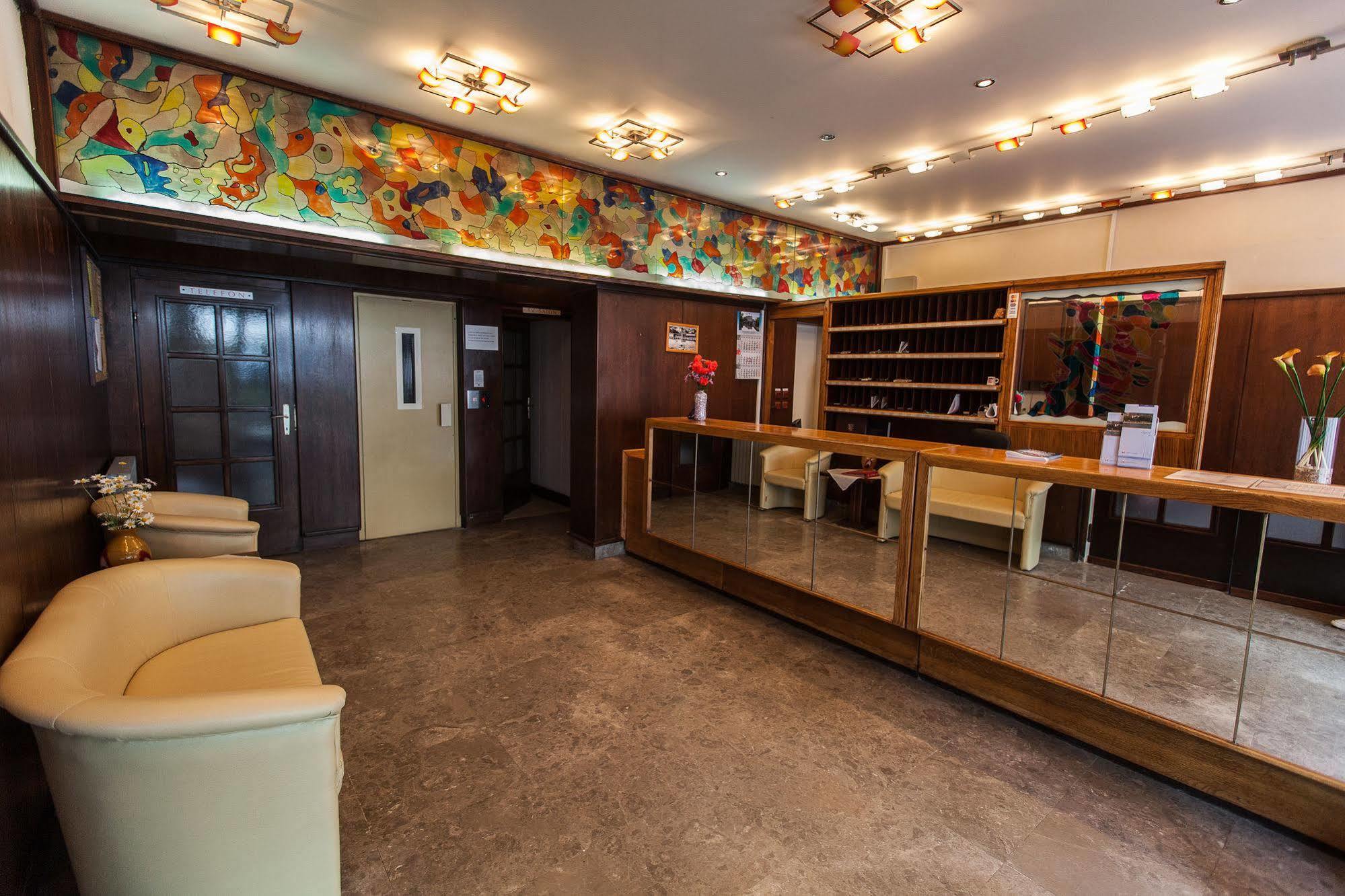 Hotel Zagreb Crikvenica Luaran gambar