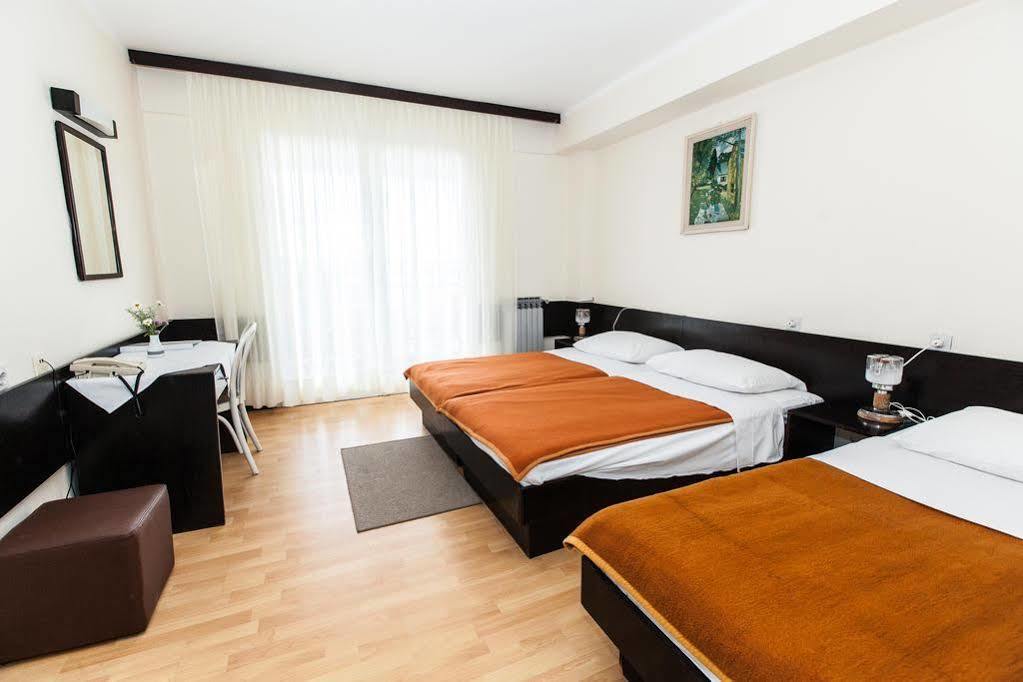 Hotel Zagreb Crikvenica Luaran gambar